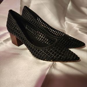 Black heel pump size 8 Sole Society